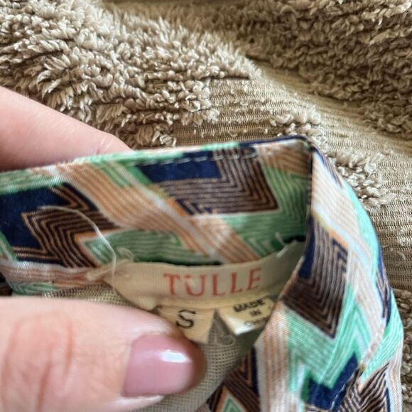 Cropped geometric Pattern Sleeveless Top - Picture 2 of 5